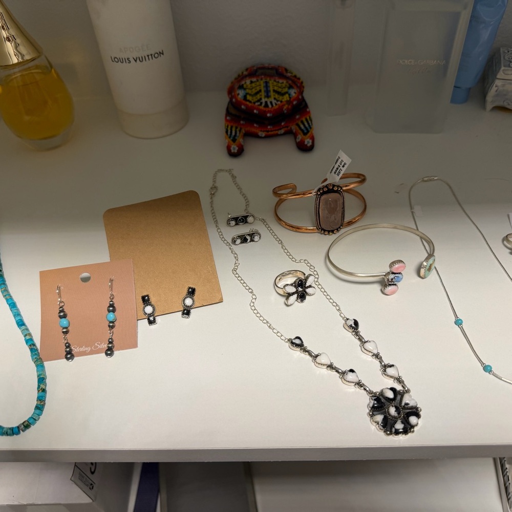 Beautiful assortment of new jewelry